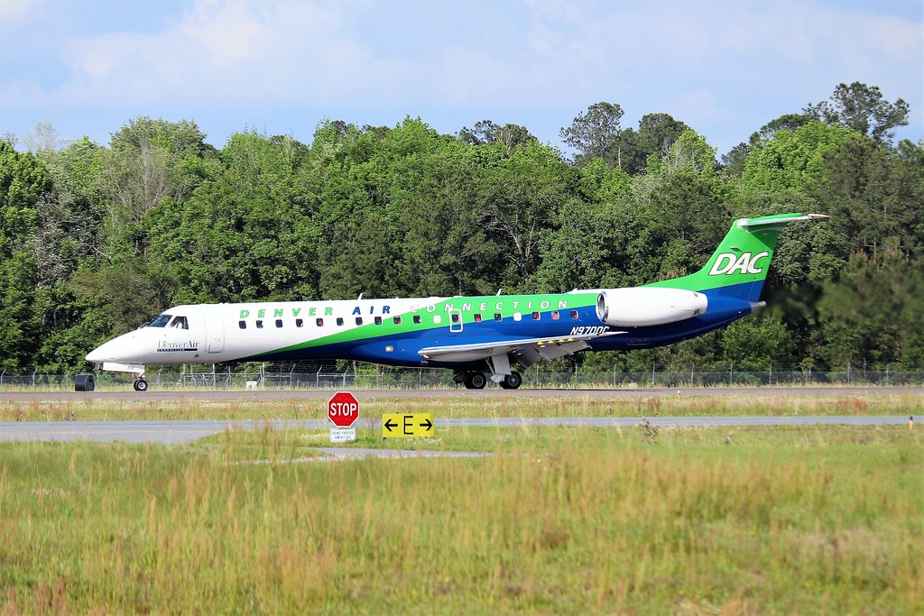Denver Air Connection ERJ145 Denver Air Connection ERJ14… Flickr