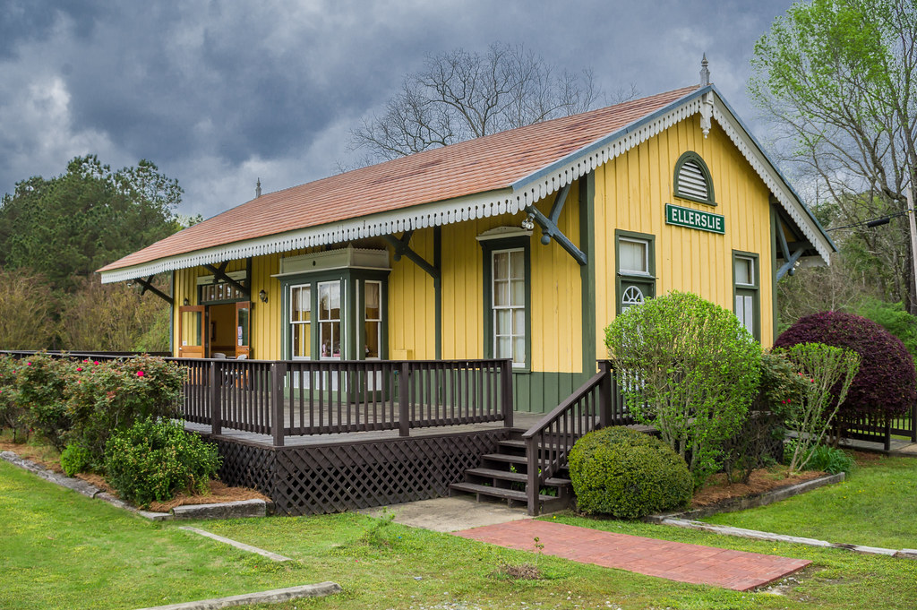 Ellerslie, train station Built in 1891 and renovat… Flickr