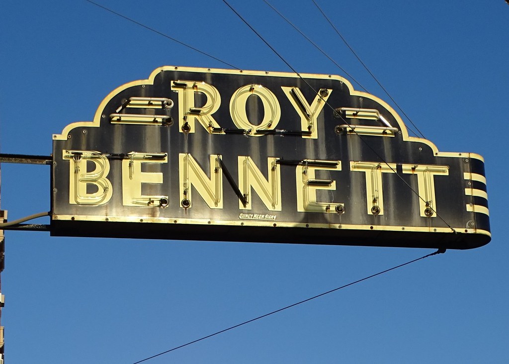 IL, QuincyU.S. 24 Roy Furniture Store Neon Sign Flickr