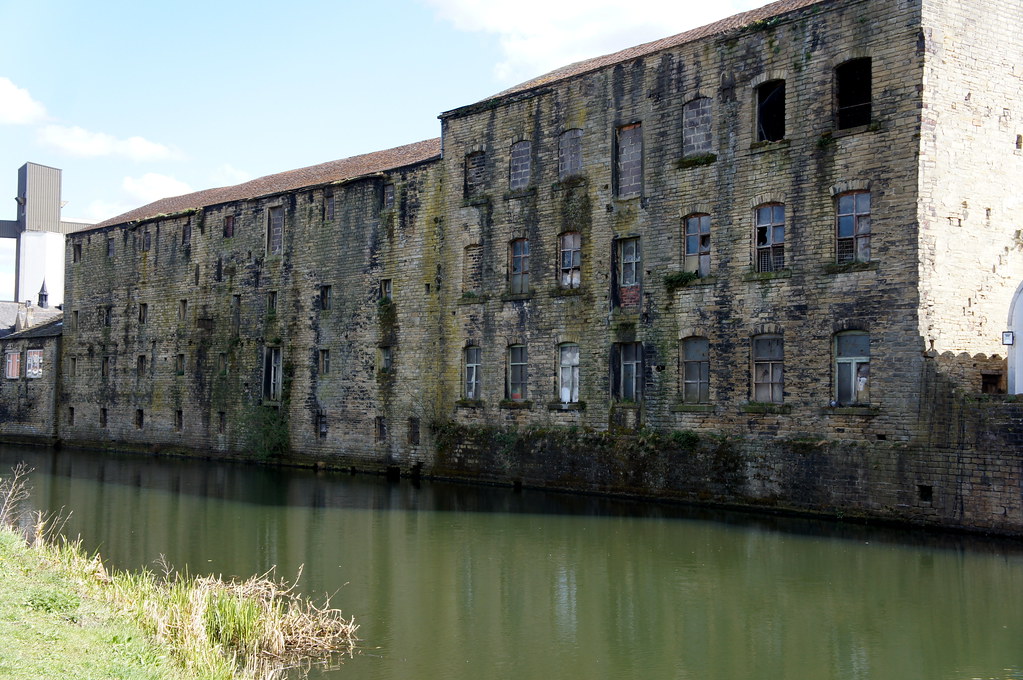 Derelict mill, Brighouse david_pics Flickr