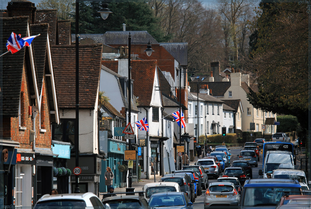 Busy Bell Street, Reigate RH2 Reigate town centre now disp… Flickr