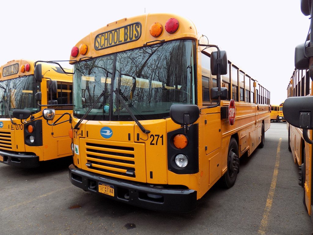 Victor Central School 271 (2) Bus lot Victor, NY Cincinnati NKY Buses Flickr
