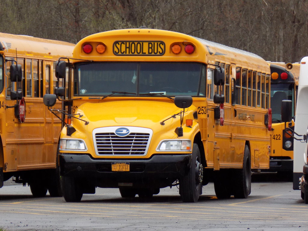 MaineEndwell Central School District 252 New York Bus Sal… Flickr