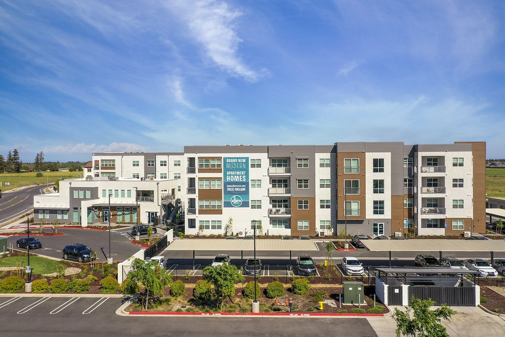 allureapartmentsmultifamilytenantresidentialhousing… Flickr