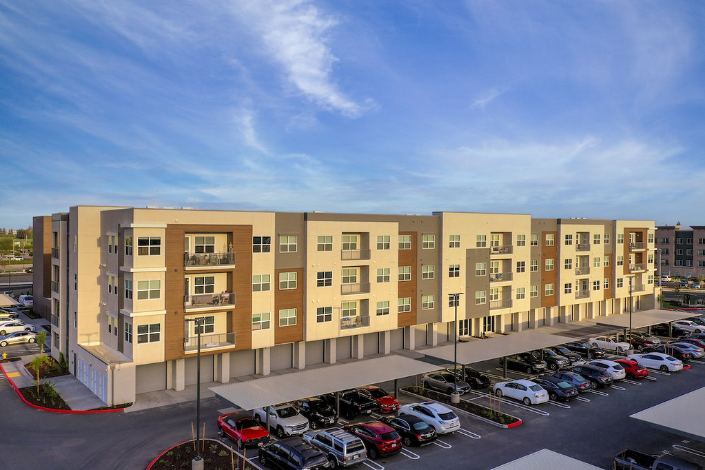 allureapartmentsmultifamilytenantresidentialhousing… Flickr