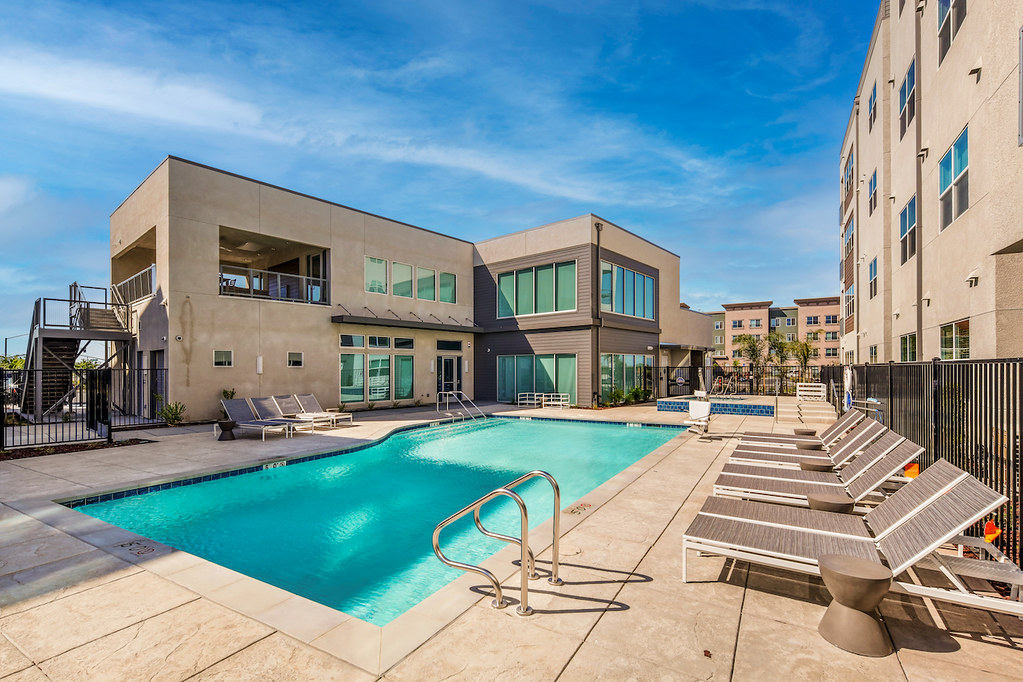 allureapartmentsmultifamilytenantresidentialhousing… Flickr