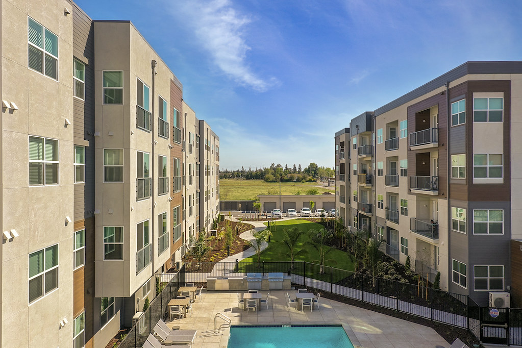 allureapartmentsmultifamilytenantresidentialhousing… Flickr