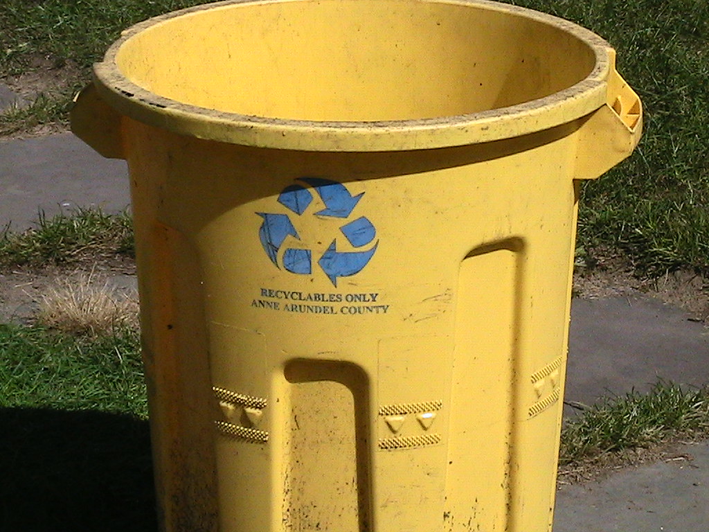 Anne Arundel County Rehrig Trash Can Very far from it's ho… Flickr