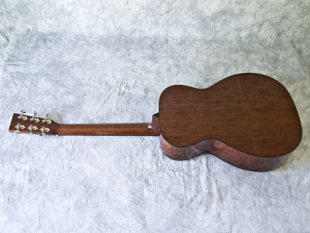 Collings 01 Custom 506 left hand guitar. Collings 01 Cust… Flickr