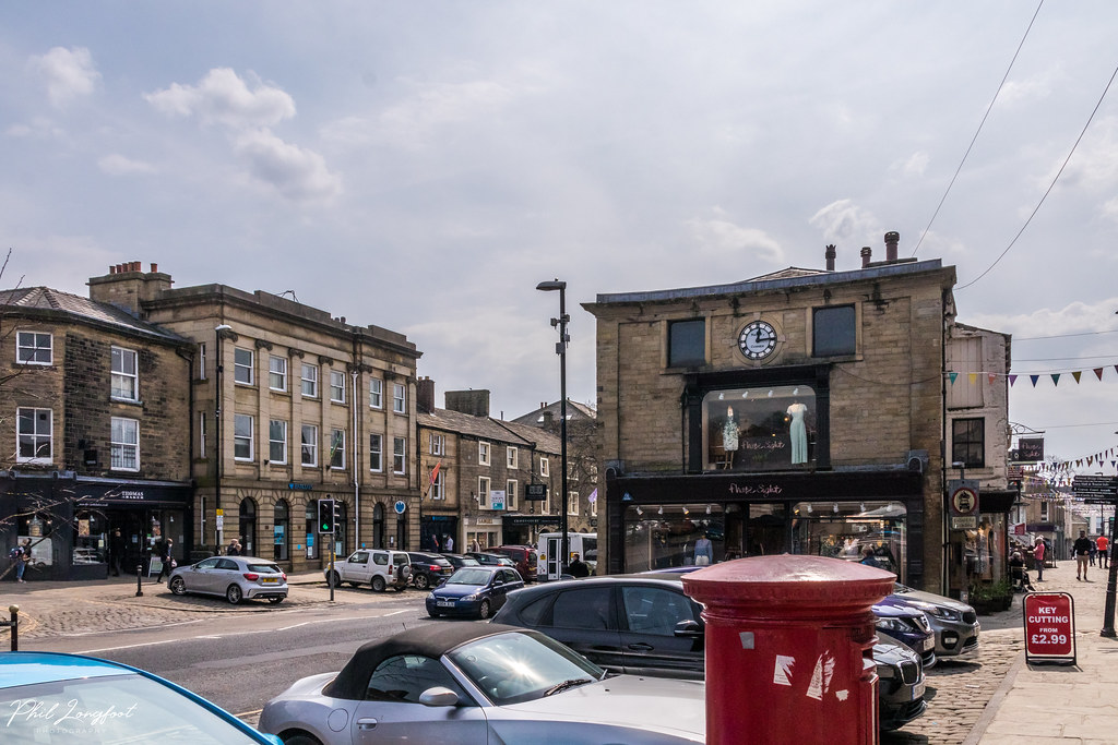 Skipton Town Centre and Canal April 2021 Skipton is a mark… Flickr