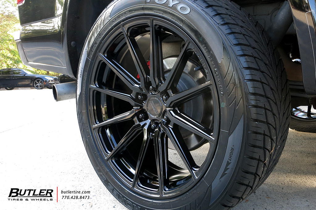 Ford F150 with 22in Vossen HF61 Wheels and Toyo Proxes ST Tires with