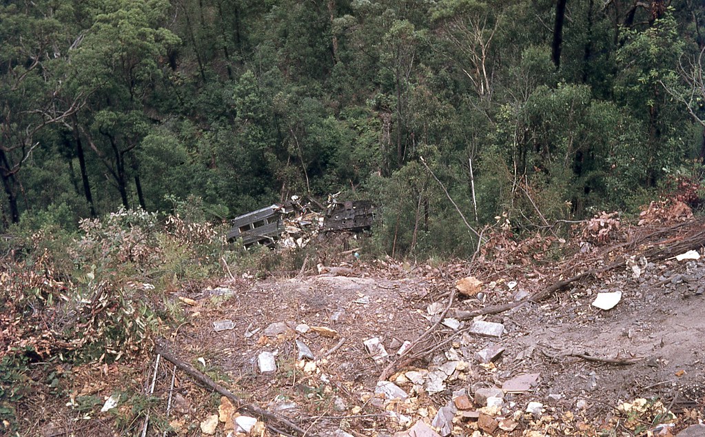 Rear End Collision, 4622 and V Set, Glenbrook, NSW. Flickr