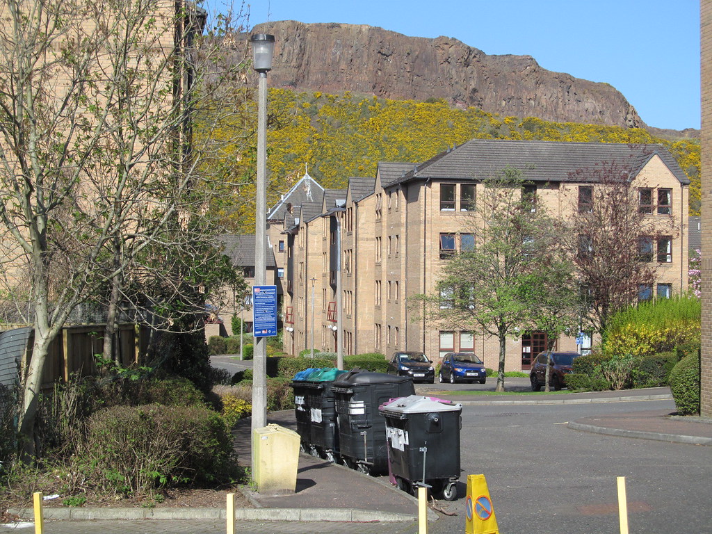 2109210 Parkside Terrace Parkside Terrace, Edinburgh, Sc… Flickr