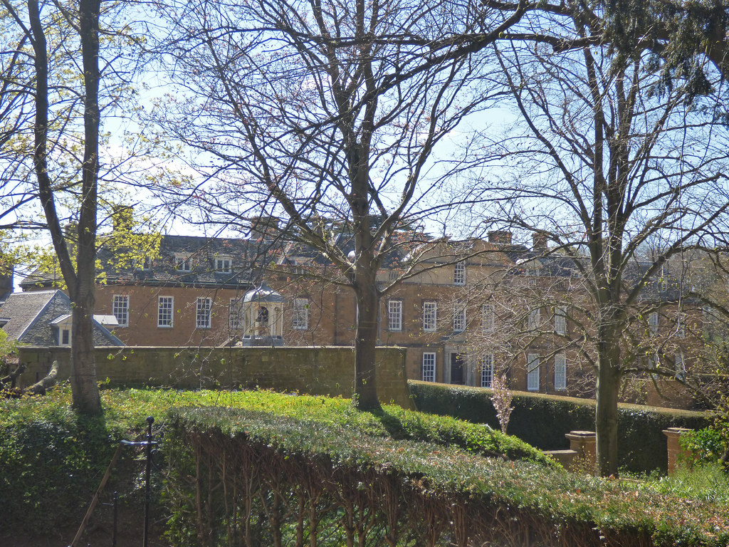 Return to Upton House and Gardens from the Pavilion Restaurant a