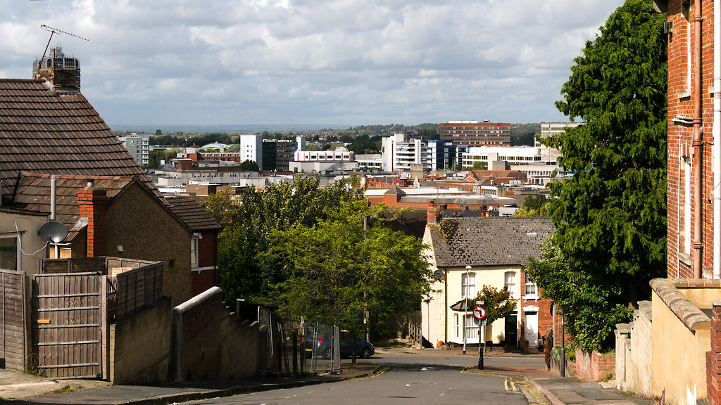 Dover Street The view down Dover Street across Swindon tow… Flickr