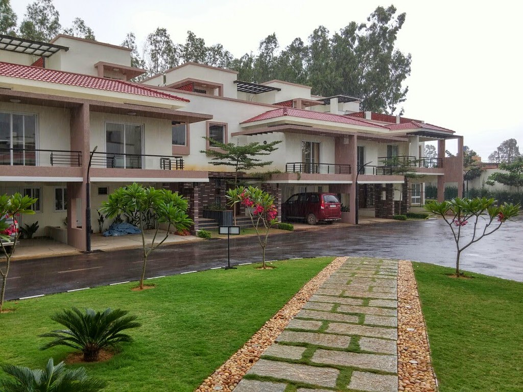 villas for sale MIMS Northbrook