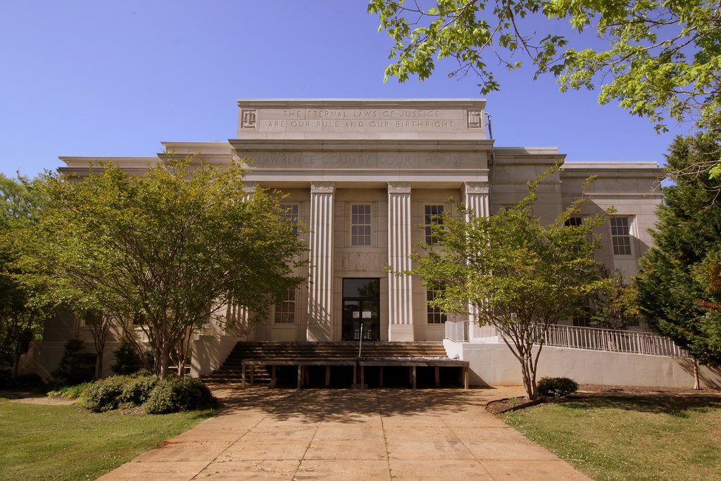 Lawrence Co. Courthouse Moulton, AL This description is … Flickr