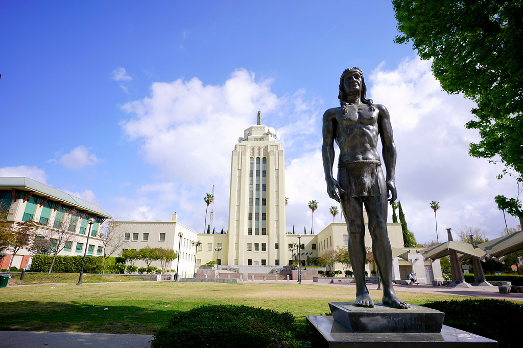 Fernando and the Van Nuys Valley Municipal Building Flickr