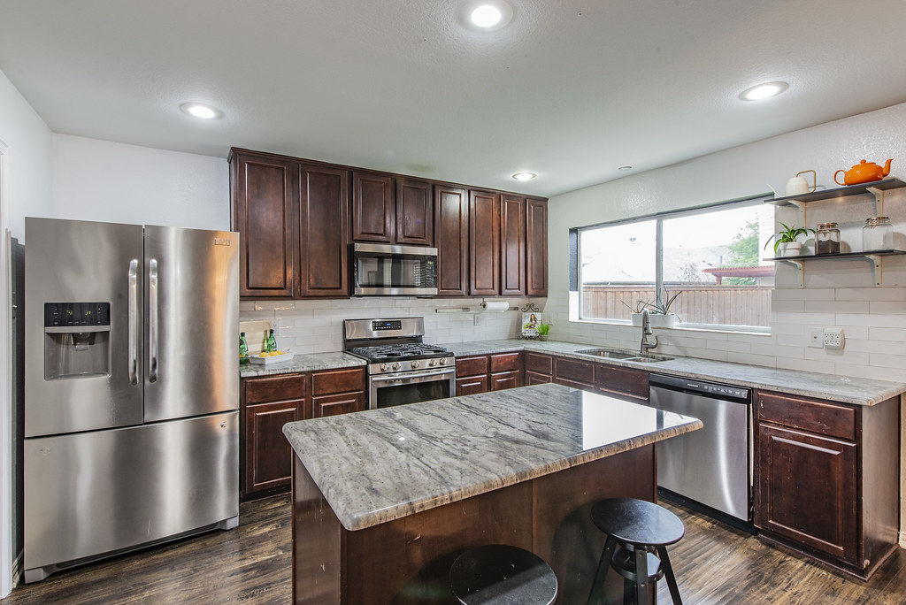 1421 Nighthawk08 1421 Nighthawk Dr. Little Elm, TX 75068 Brent