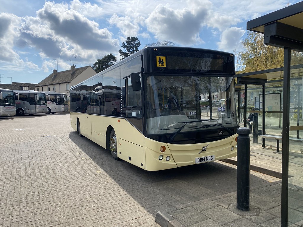 OB14NDS OB14NDS on the 185 service in Stamford Bus Station… Adam