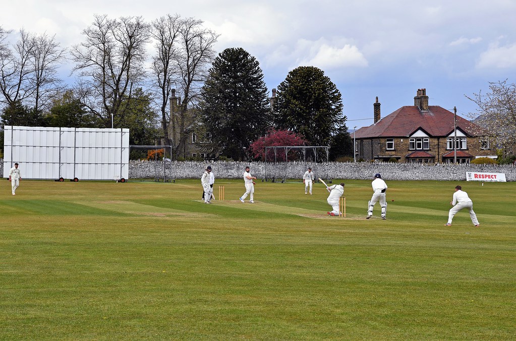 Elland CC Taking a mighty swish A Skelmanthorpe CC batter… Flickr