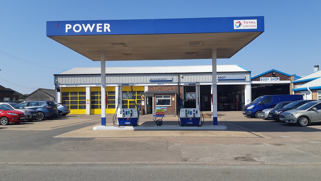 PowerLeesons Garage, Railway Lane N, Sutton Bridge, Linco… Flickr