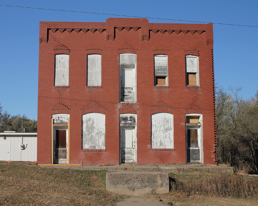 Dobry Hotel Farwell, NE Tom McLaughlin Flickr