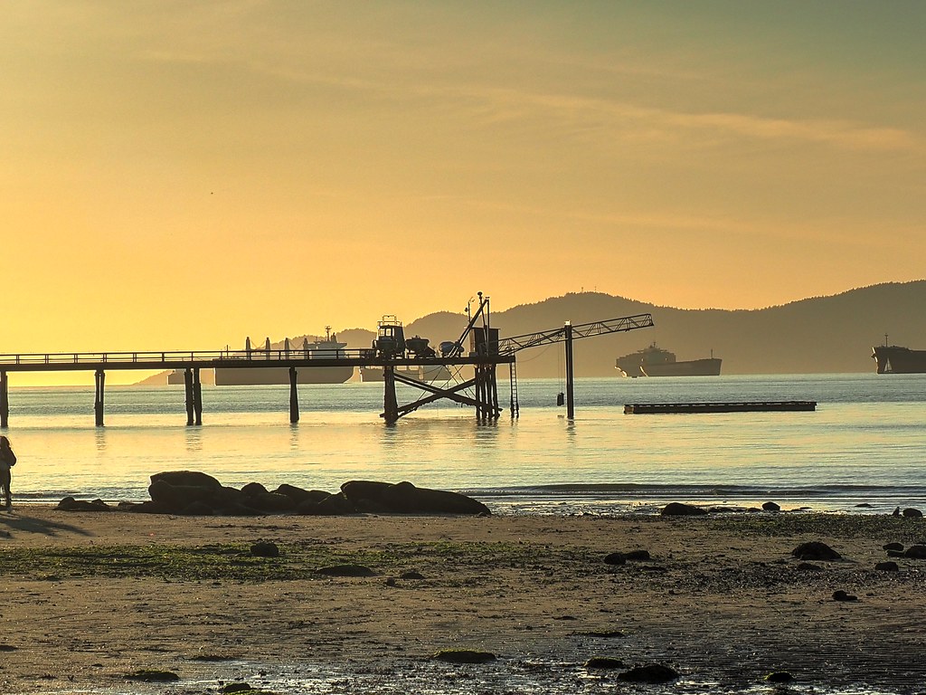 P4222389_90_91_Balanced hdr kits beach vancouver OLYMPUS D… Flickr