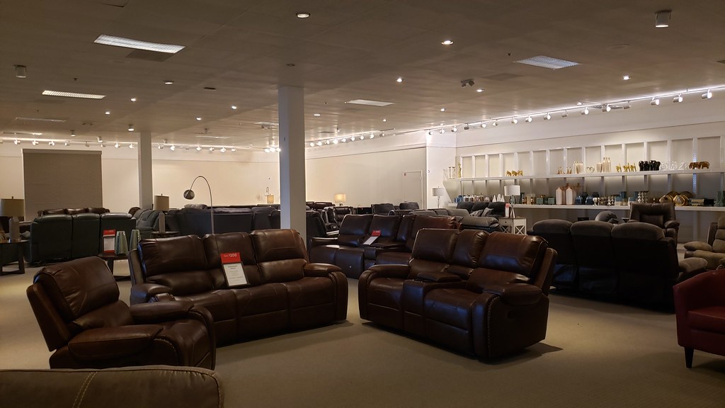 Interior (1st Floor) Loves Furniture (Art Van), Dearborn… Flickr