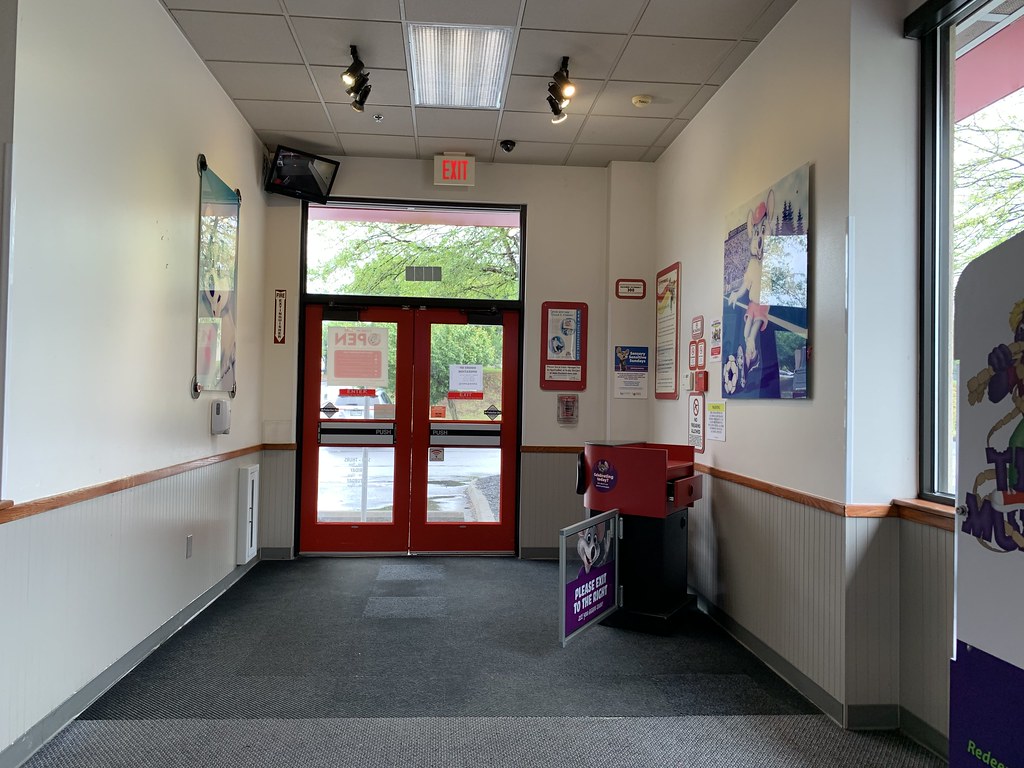 Chuck E. Cheese's interior Chuck E. Cheese's 663 (8,091 s… Flickr