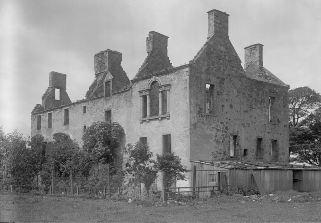 Ballencrieff Castle (5) An old photo of the back of Ballen… Flickr