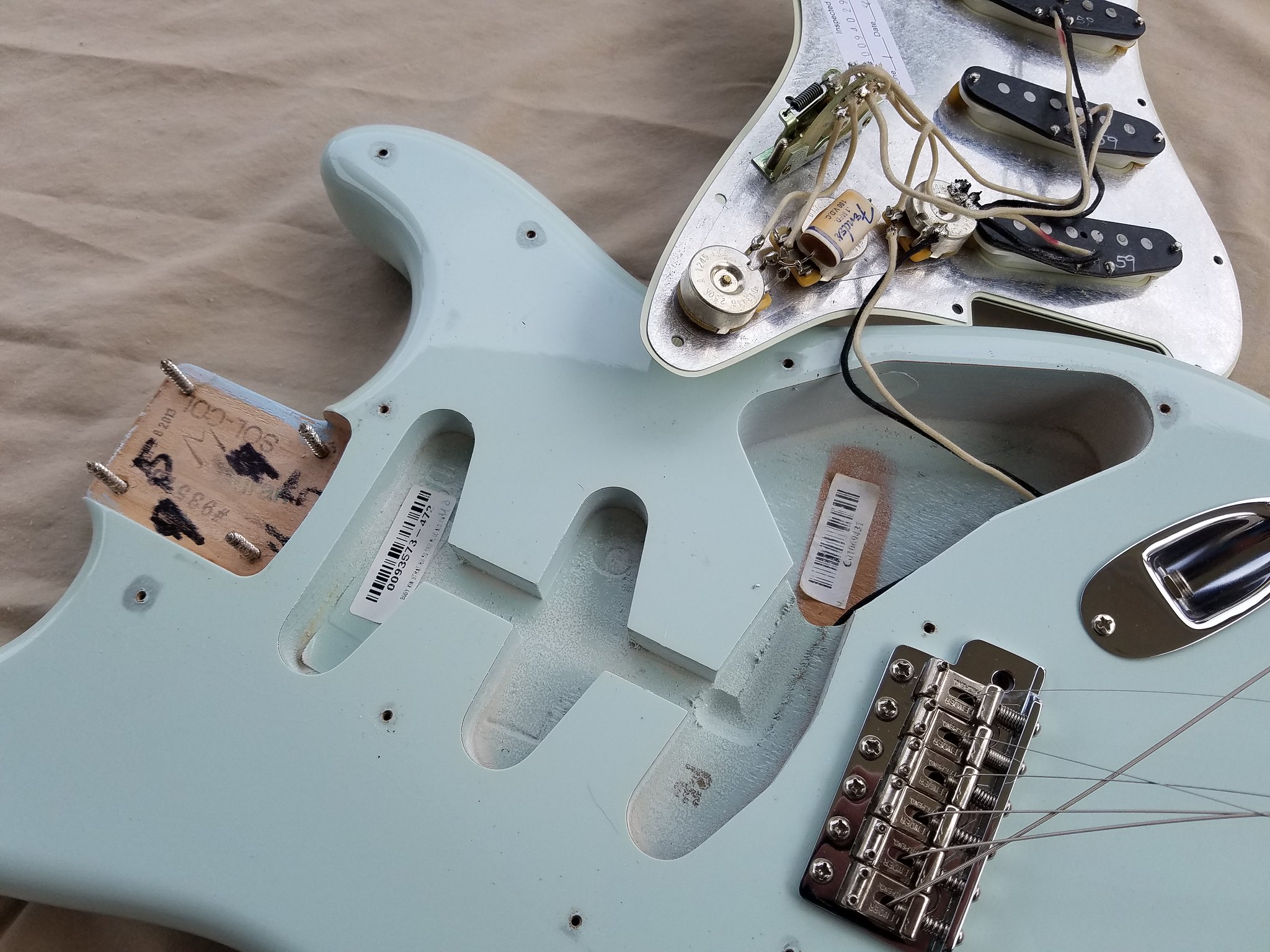 Two Ways To Connect Ground Wire On A Strat Fender Stratocaster My XXX