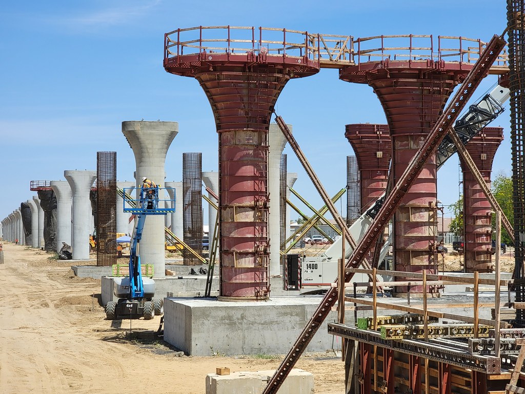 HIGH SPEED RAIL CONSTRUCTION Hanford, Ca. This is a 180 de… Flickr