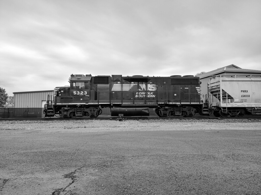 Side profiles K22 had just pulled into Watsontown to work … Flickr