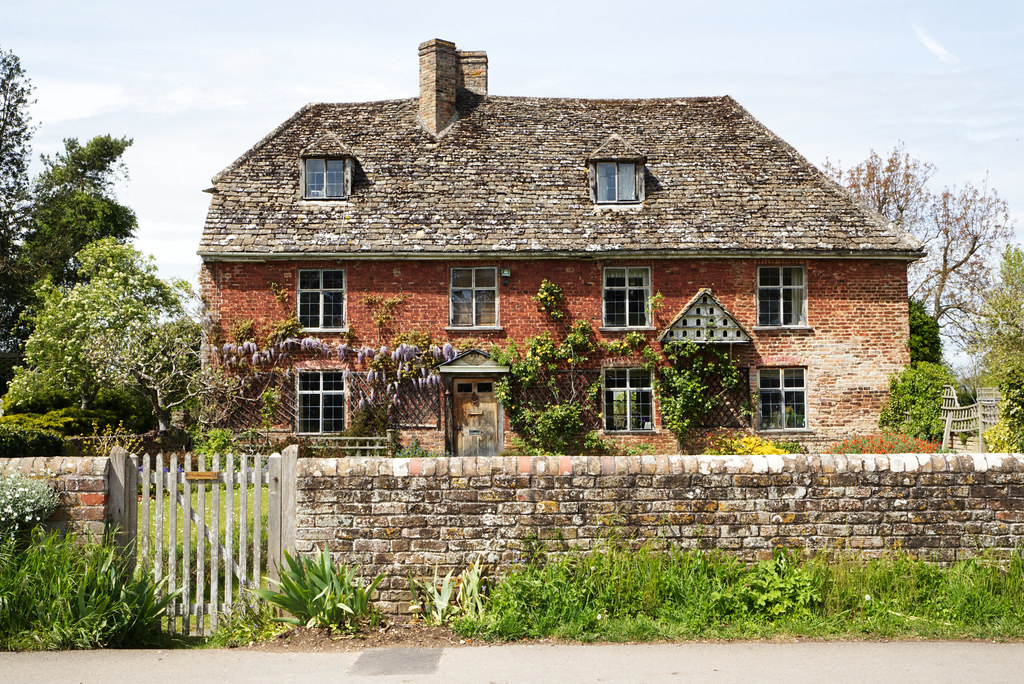 The Red House, FramptononSevern Wisteria and roses adorn… Flickr