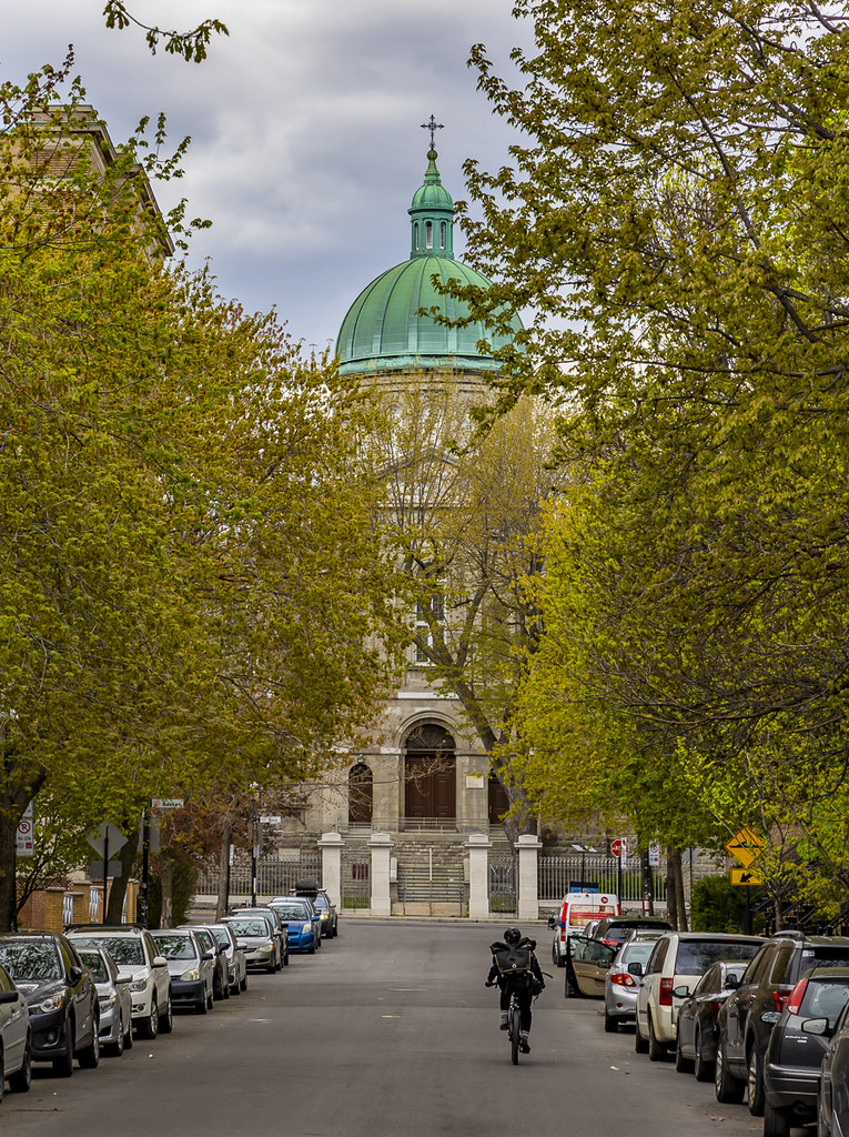 cycling up st famille street by eva blue 02 Montréal Flickr