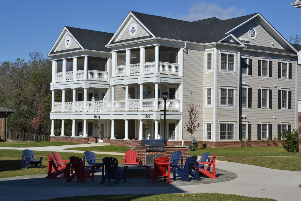DSC_0091 The Village Apartments at Shenandoah University. … Flickr