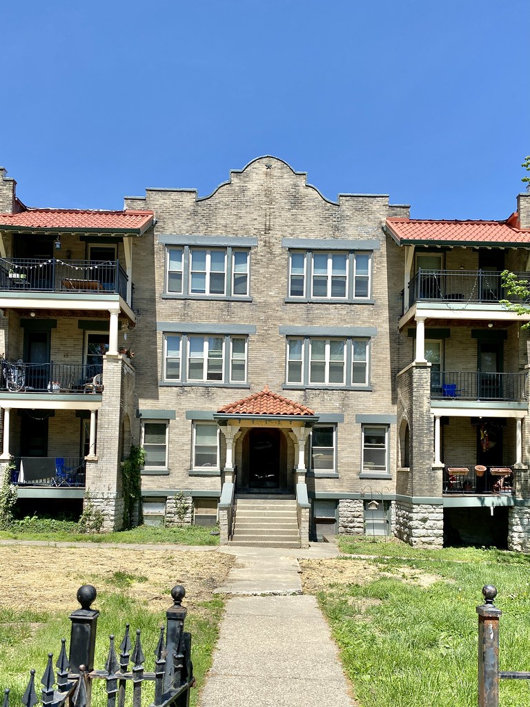 Martanna Apartments, Wallace Avenue, Wallace Woods, Coving… Flickr