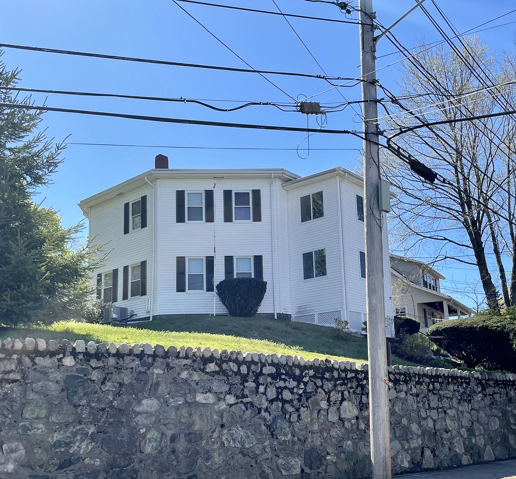 Octagonal House. Stoneham, Massachusetts. Built mid1800s.… Flickr