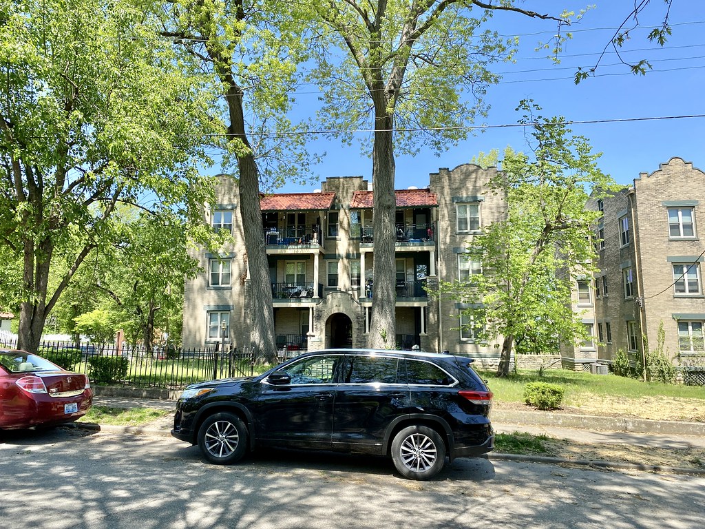 Martanna Apartments, Wallace Avenue, Wallace Woods, Coving… Flickr