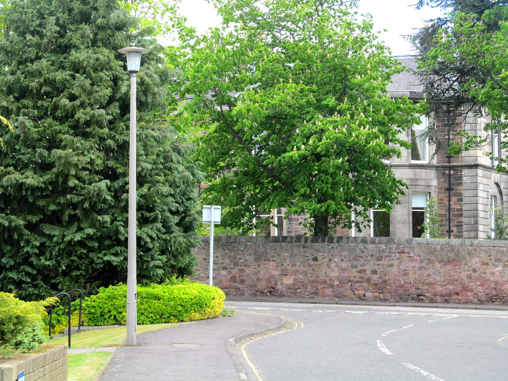 2109536 Gray's Loan GKD03 Gray's Loan, Edinburgh, Scot… Flickr