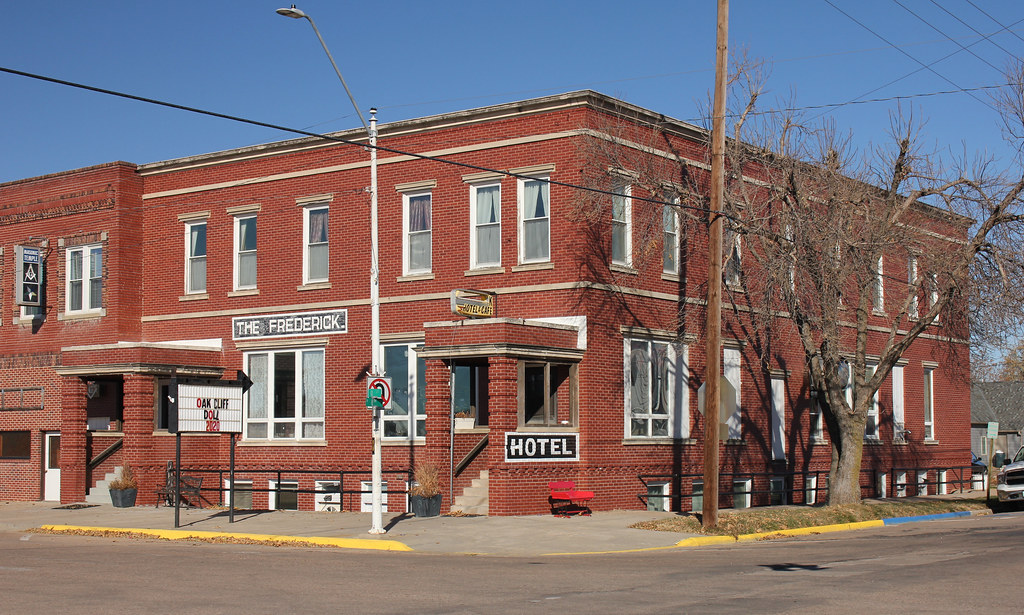 Frederick Hotel Loup City, NE The hotel is apparently st… Flickr