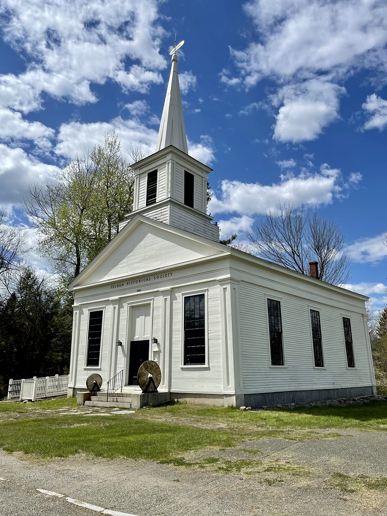 Pelham Congregational Church. Built c. 1843 next to old to… Flickr