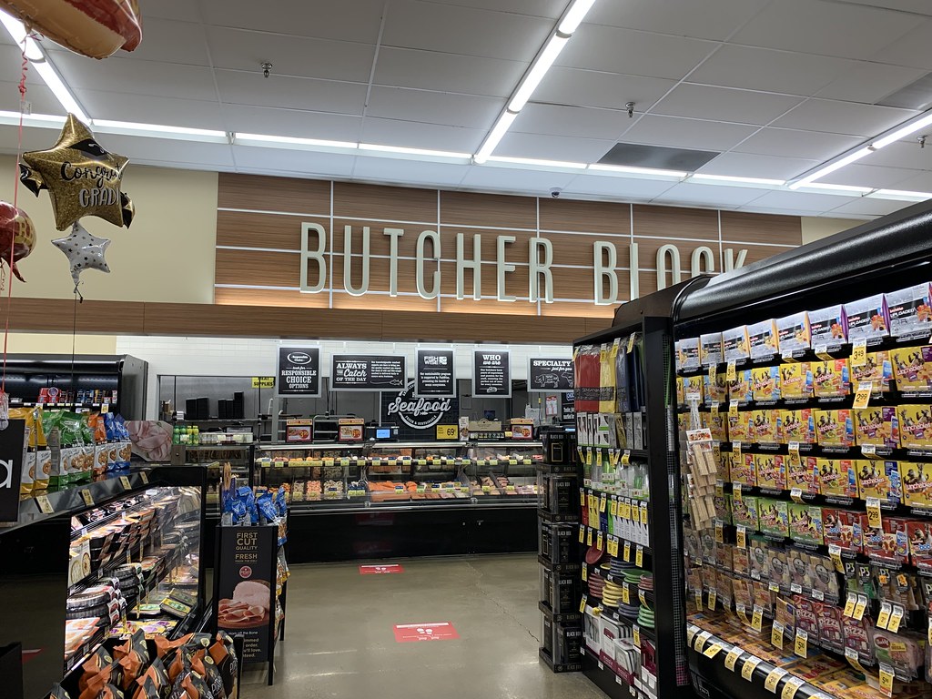 Safeway interior Safeway 4933 (35,077 square feet) 6244 O… Flickr