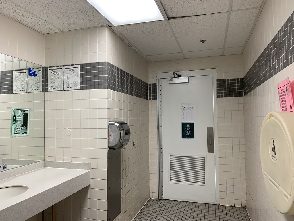 Ollie's Bargain Outlet interior Ollie's Bargain Outlet 32… Flickr