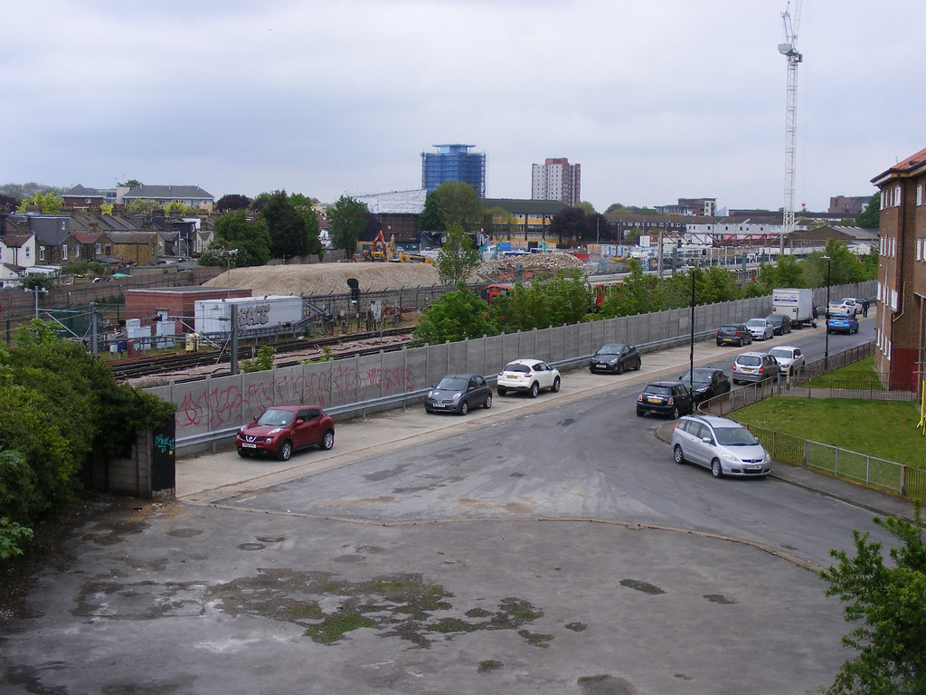 DSCF1406 Dagenham Motors demolition site, Plaistow Station… Flickr