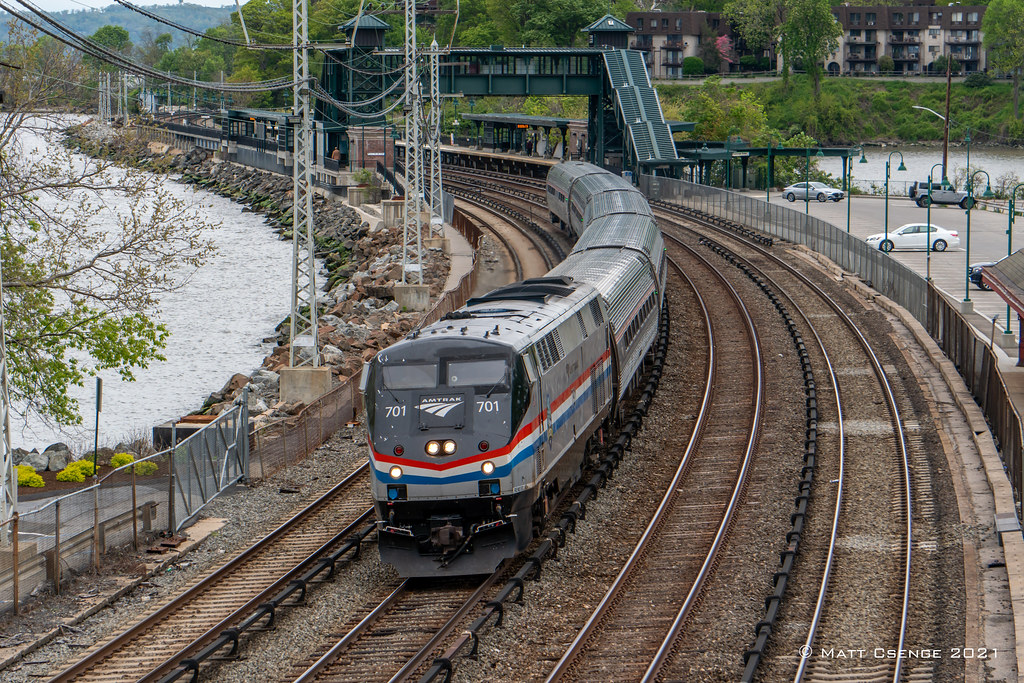 Hudson Line SuperExpress Amtrak 701 leads a southbound Em… Flickr