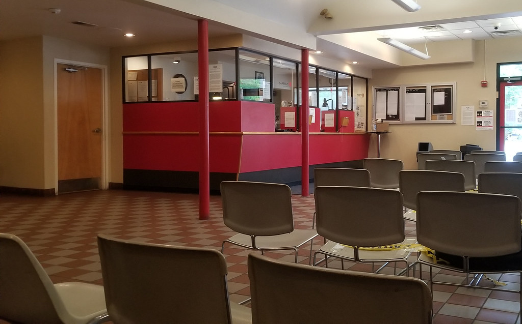 Delaware Water Gap Bus Terminal (Martz Trailways) www.mart… R36 Coach Flickr