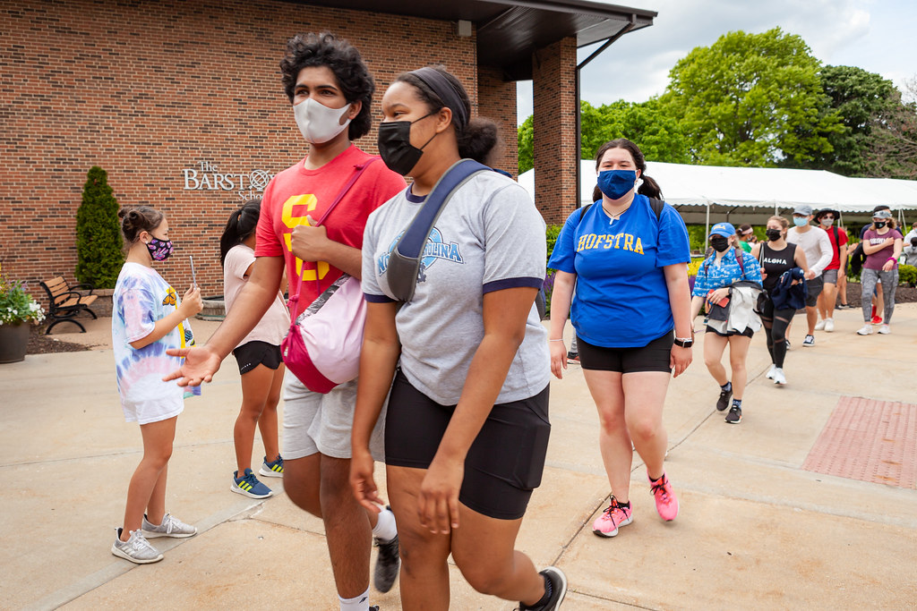 Senior Walk 2021 Barstow seniors were back to cam… Flickr