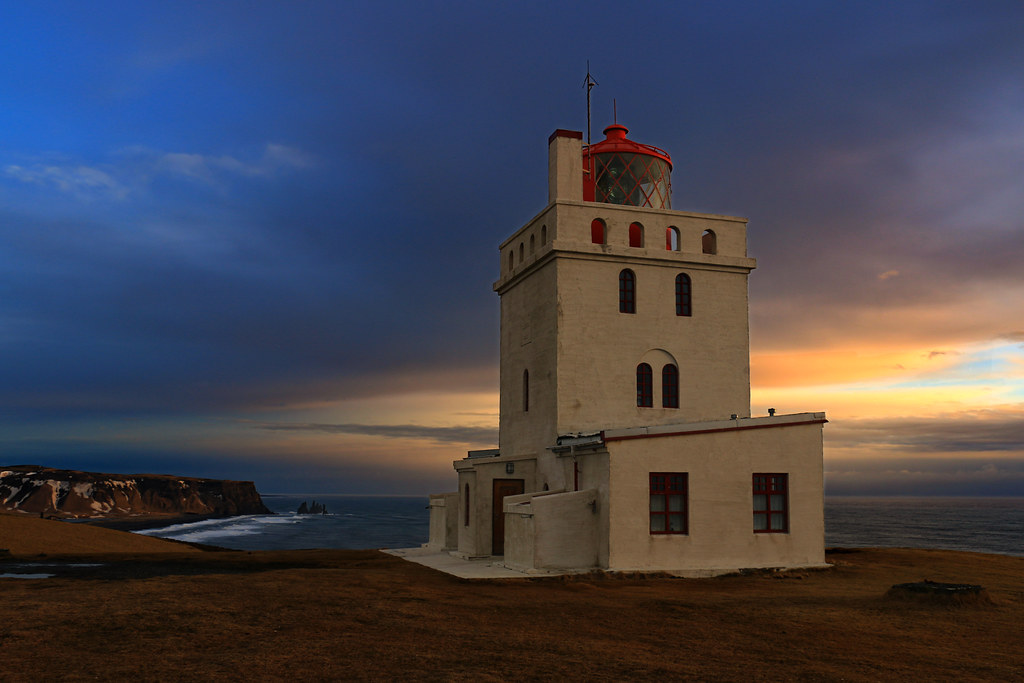 Lighthouse (Iceland) The Dyrhólaey Lighthouse ( Dyrhól… Flickr